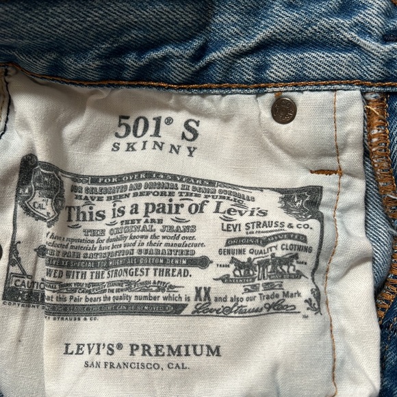 Levi’s Jeans - Picture 3 of 6